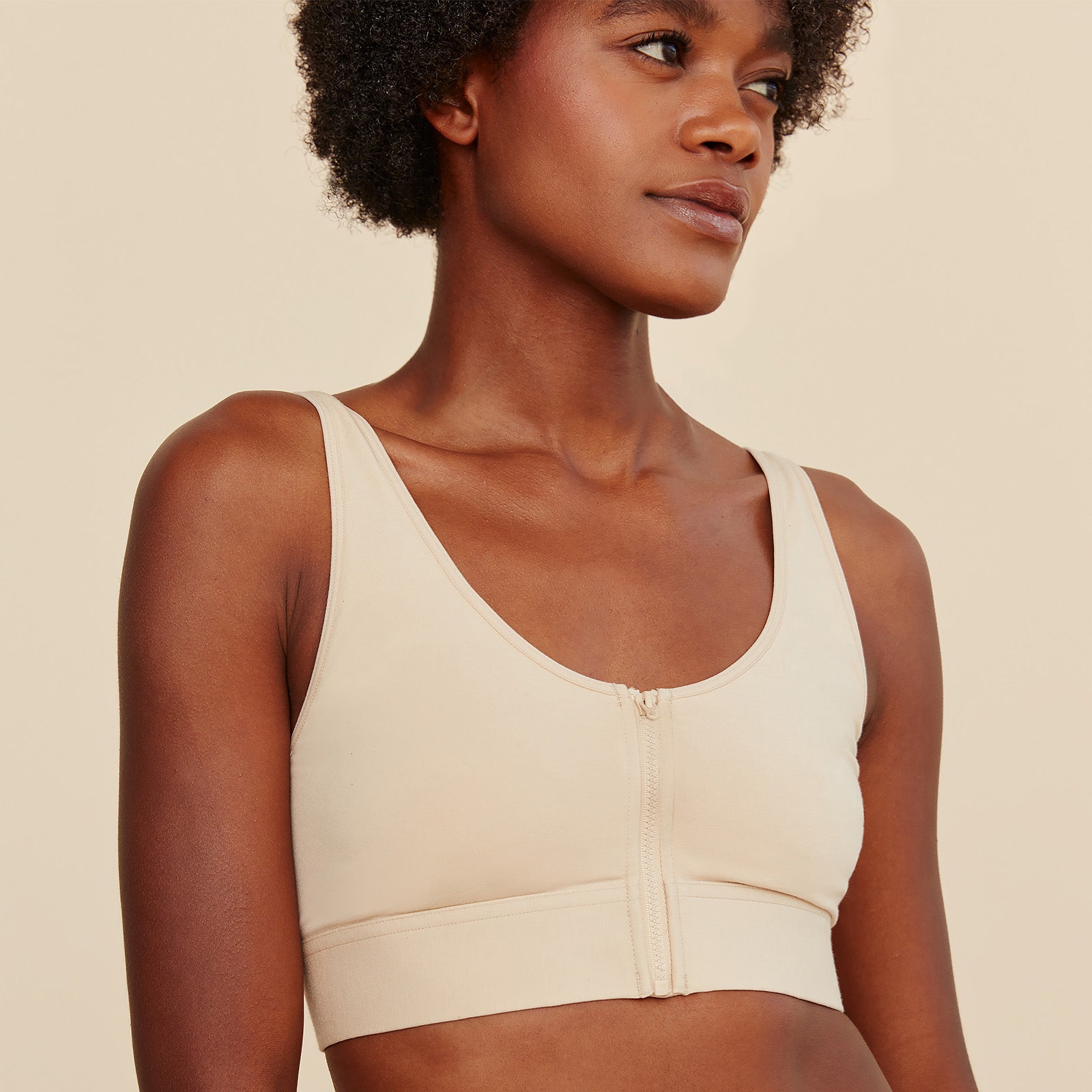 Women's Sports Bra Wirefree Front Mastectomy Bra Comfort Pocket Bra with  Removable Paddings (M, Beige) at  Women's Clothing store